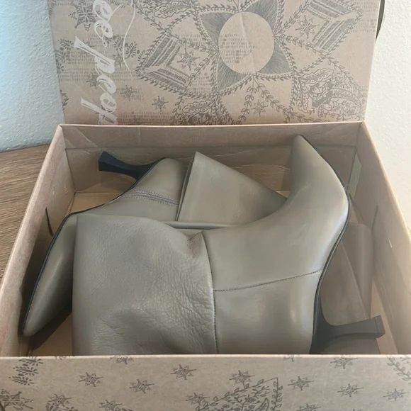 nib FREE PEOPLE Rocky Slouch Knee High Boots - Picture 4 of 13